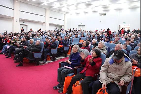 365英国上市公司