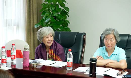 365英国上市公司