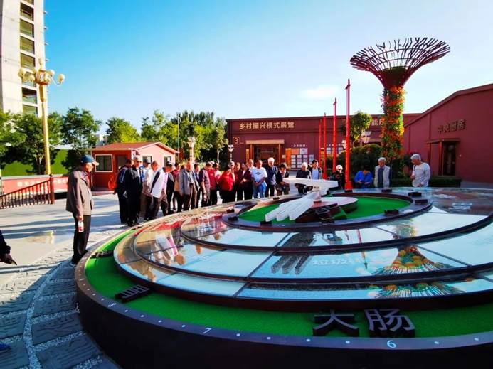 365英国上市公司