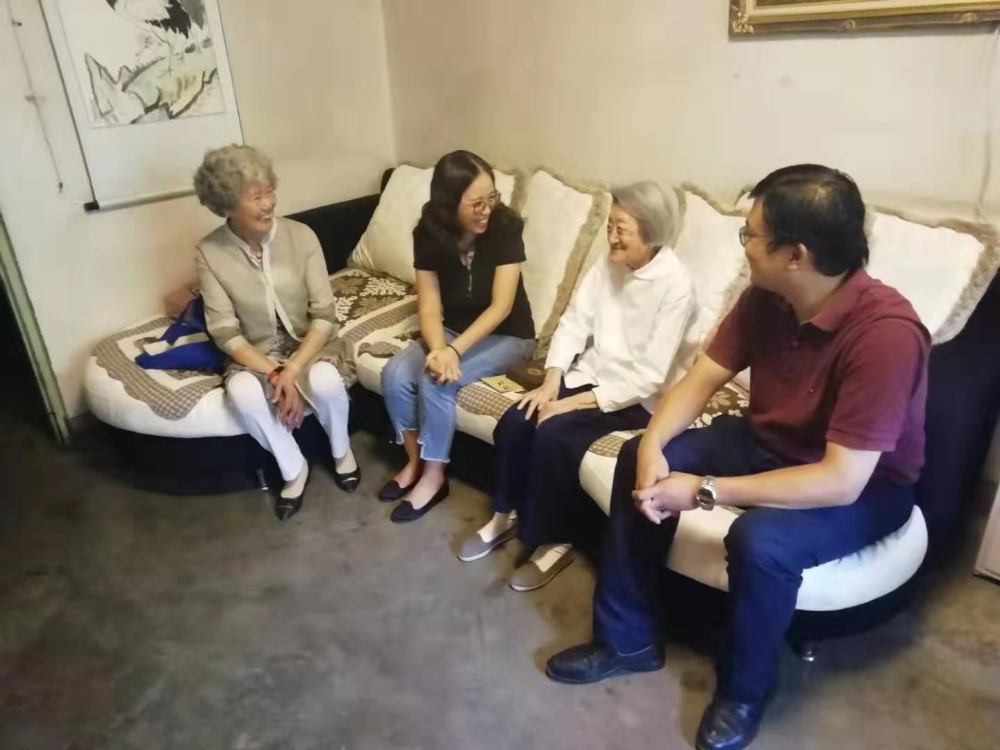 365英国上市公司