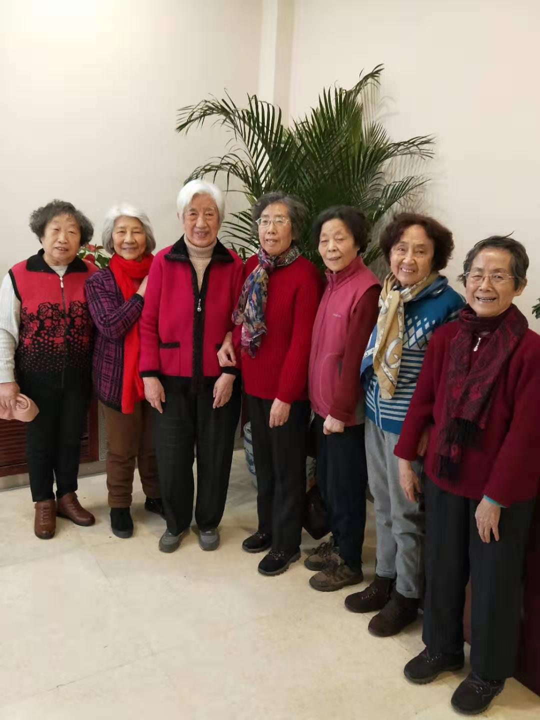 365英国上市公司