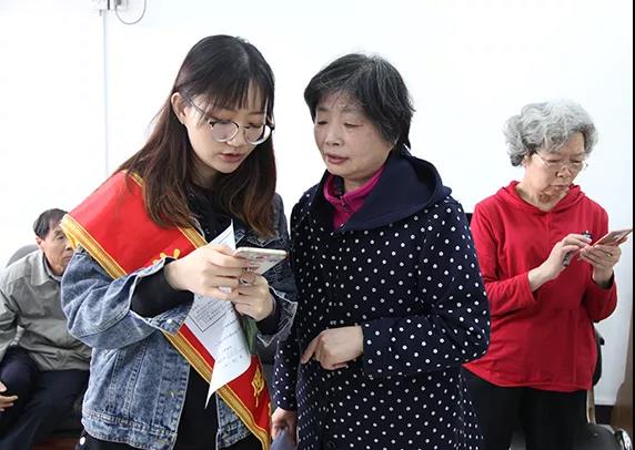 365英国上市公司