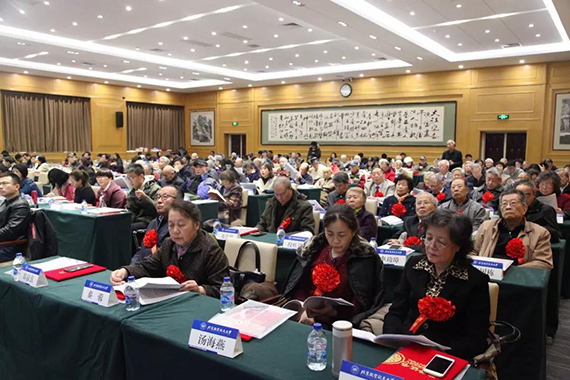 365英国上市公司