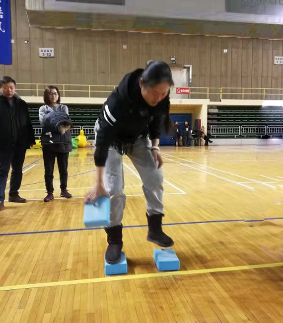 365英国上市公司