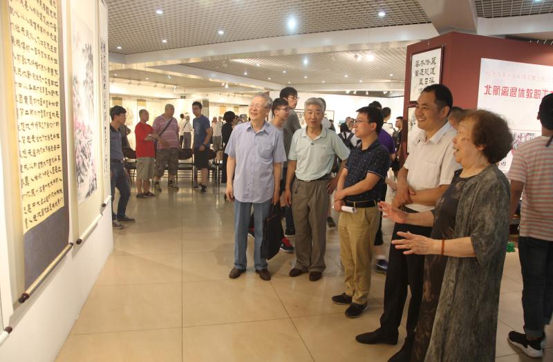 365英国上市公司