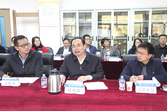 365英国上市公司